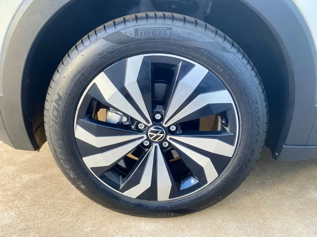 VOLKSWAGEN T-Cross - Foto