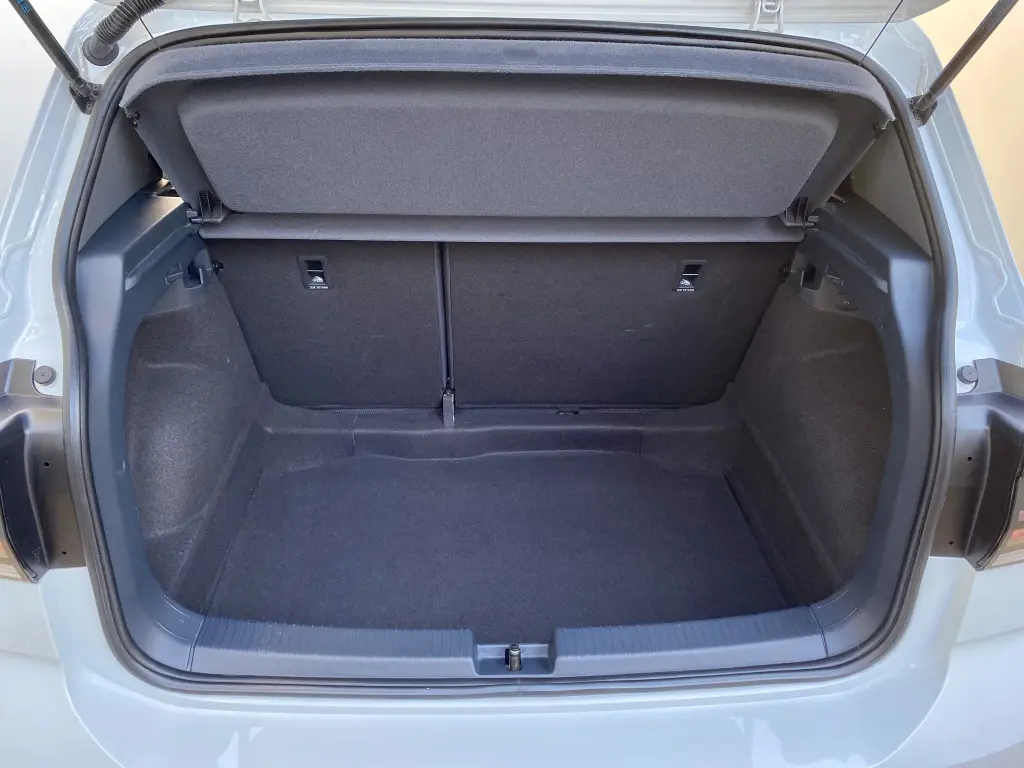 VOLKSWAGEN T-Cross - Foto