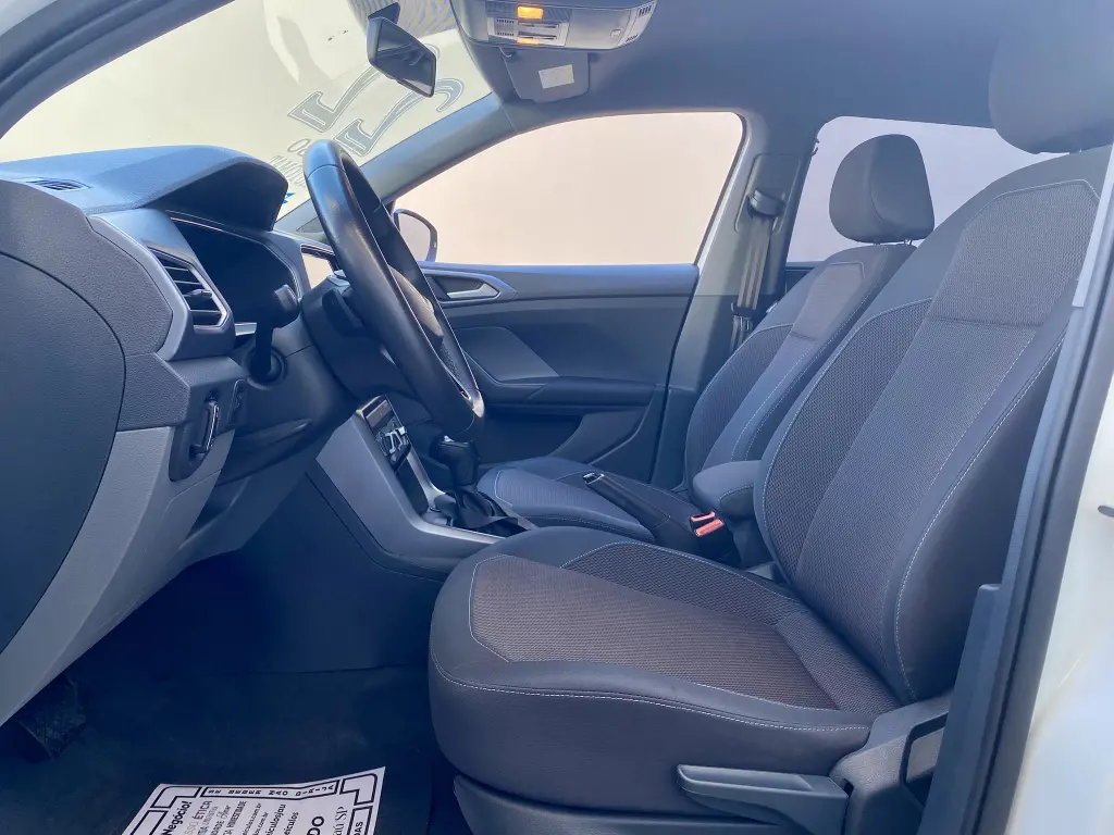 VOLKSWAGEN T-Cross - Foto