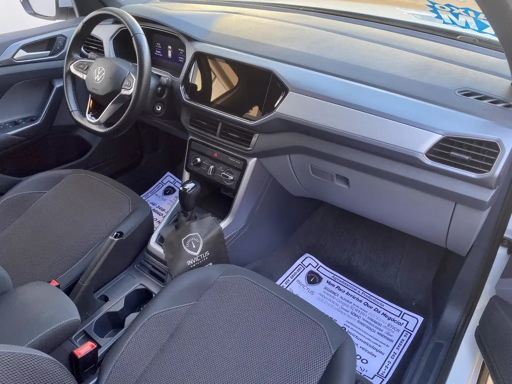 VOLKSWAGEN T-Cross - Foto