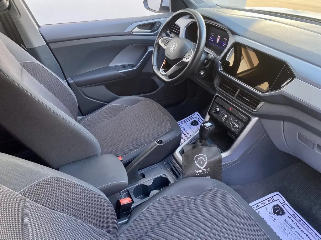 VOLKSWAGEN T-Cross - Foto