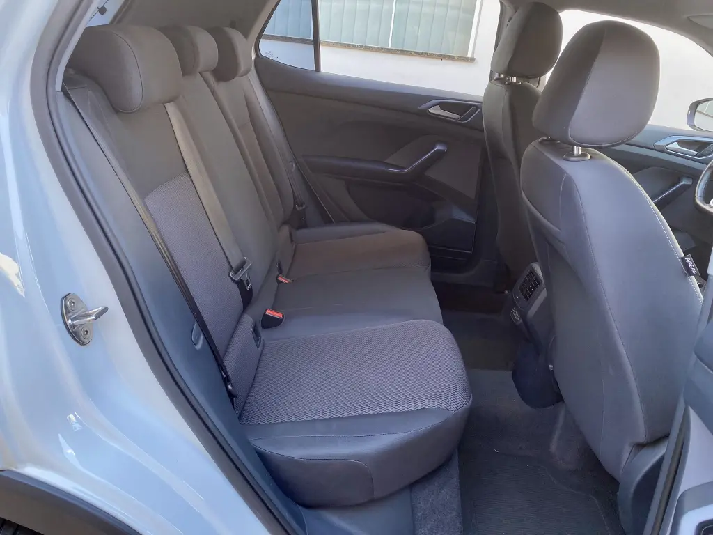 VOLKSWAGEN T-Cross - Foto