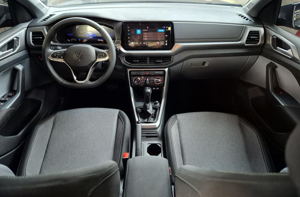 VOLKSWAGEN T-Cross - Foto