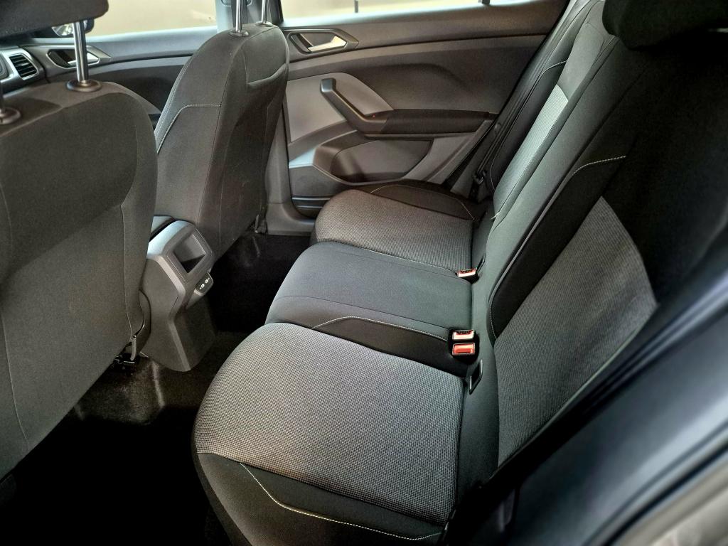 VOLKSWAGEN T-Cross - Foto