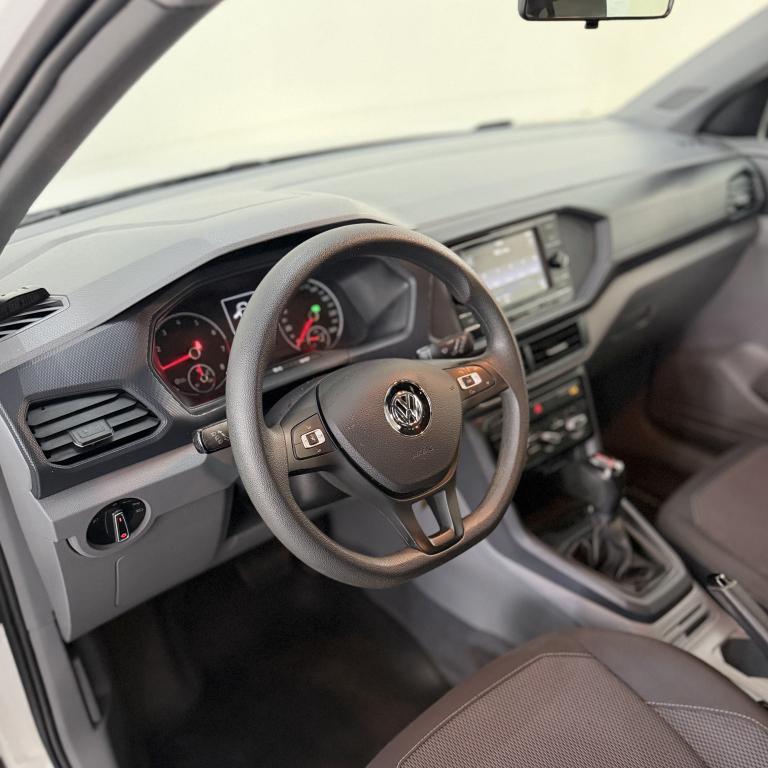 VOLKSWAGEN T-Cross - Foto