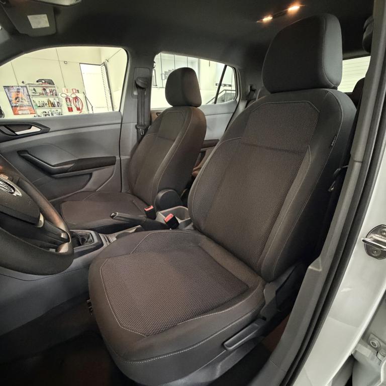 VOLKSWAGEN T-Cross - Foto