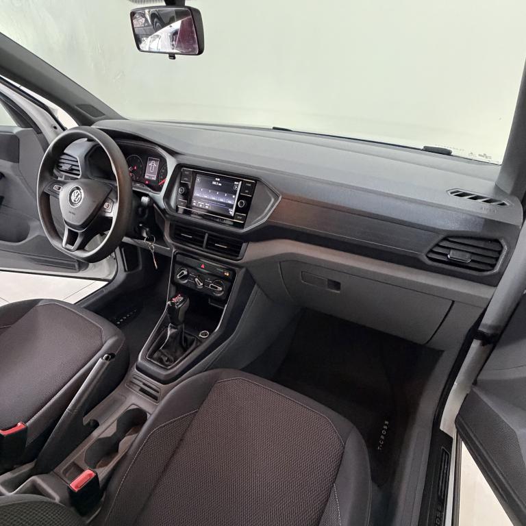 VOLKSWAGEN T-Cross - Foto