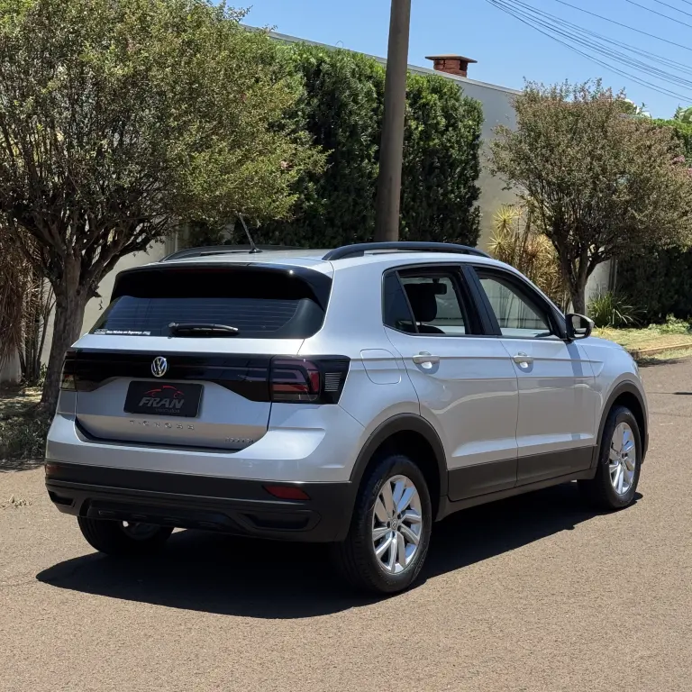 VOLKSWAGEN T-Cross - Foto