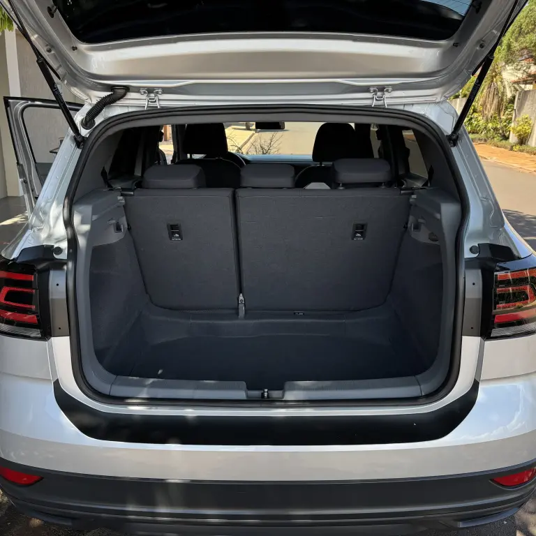 VOLKSWAGEN T-Cross - Foto