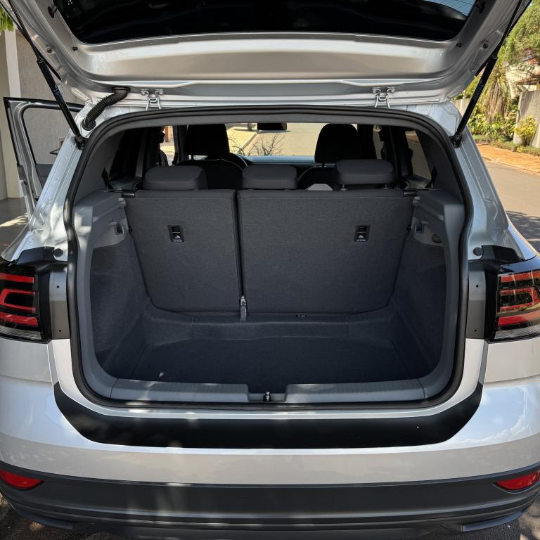 VOLKSWAGEN T-Cross - Foto