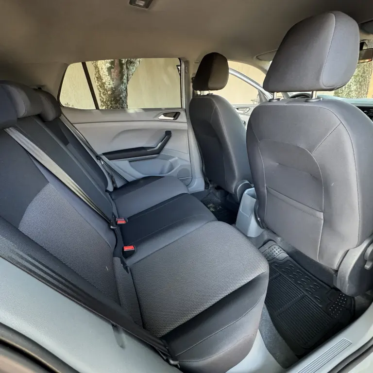 VOLKSWAGEN T-Cross - Foto