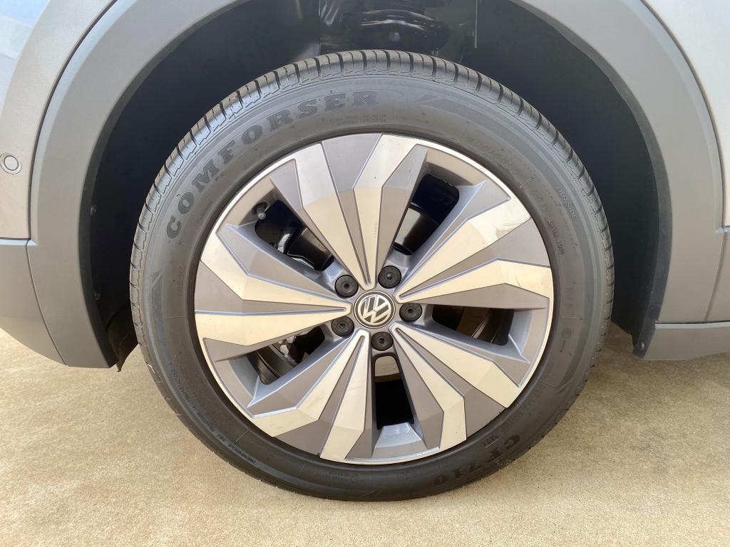 VOLKSWAGEN T-Cross - Foto