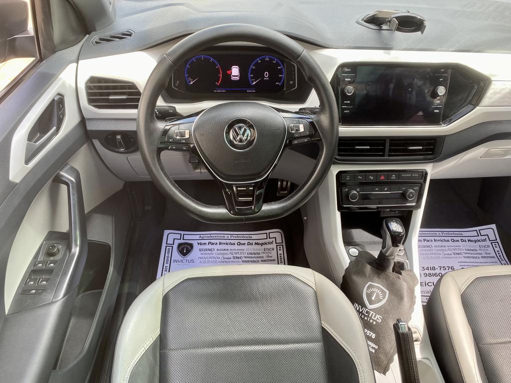 VOLKSWAGEN T-Cross - Foto