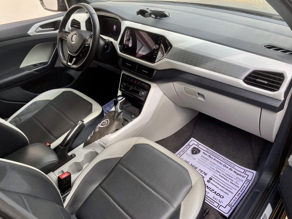 VOLKSWAGEN T-Cross - Foto