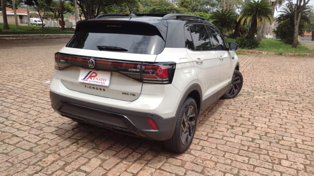 VOLKSWAGEN T-Cross - Foto