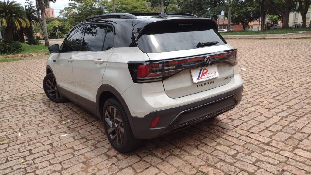 VOLKSWAGEN T-Cross - Foto