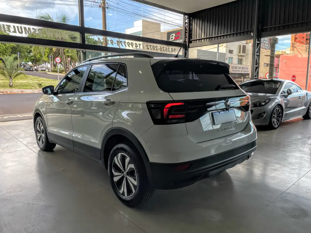VOLKSWAGEN T-Cross - Foto