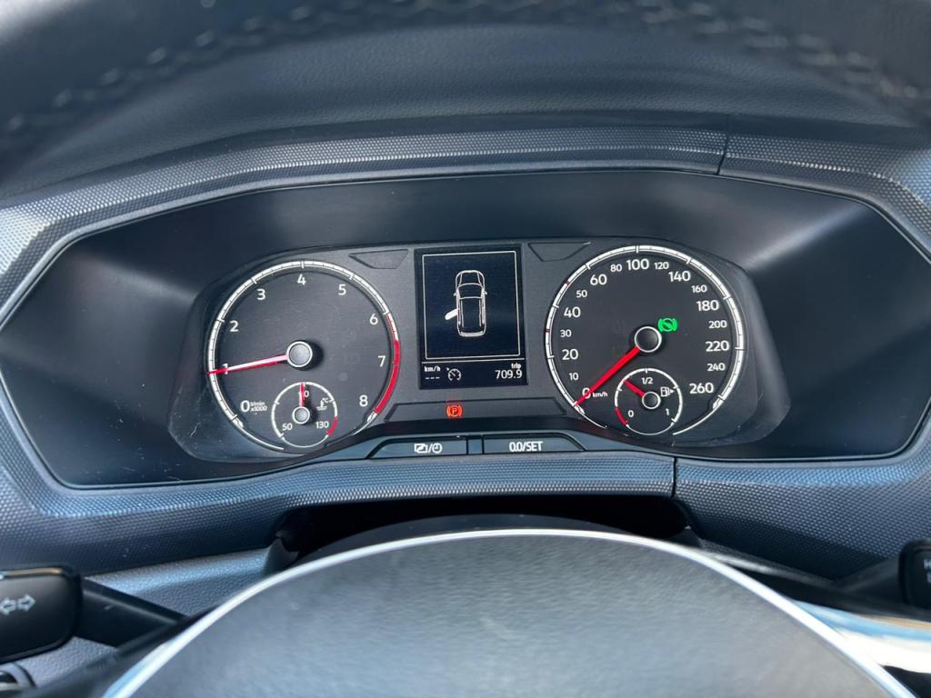 VOLKSWAGEN T-Cross - Foto