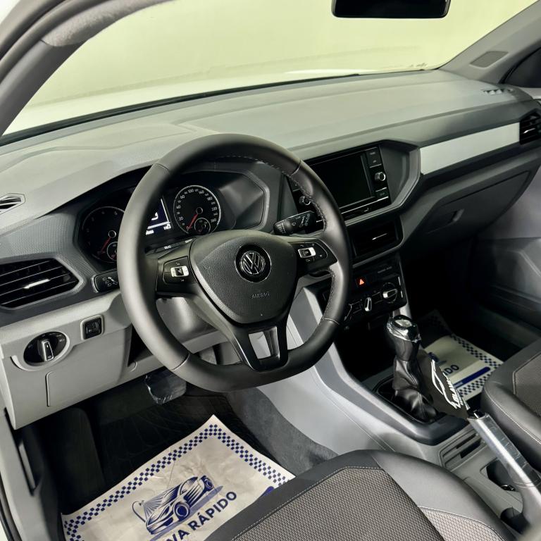 VOLKSWAGEN T-Cross - Foto