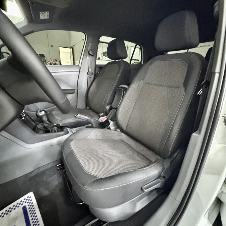 VOLKSWAGEN T-Cross - Foto