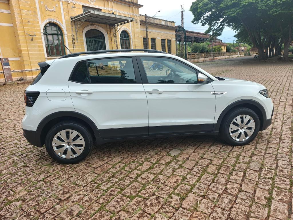 VOLKSWAGEN T-Cross - Foto