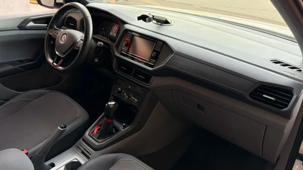 VOLKSWAGEN T-Cross - Foto