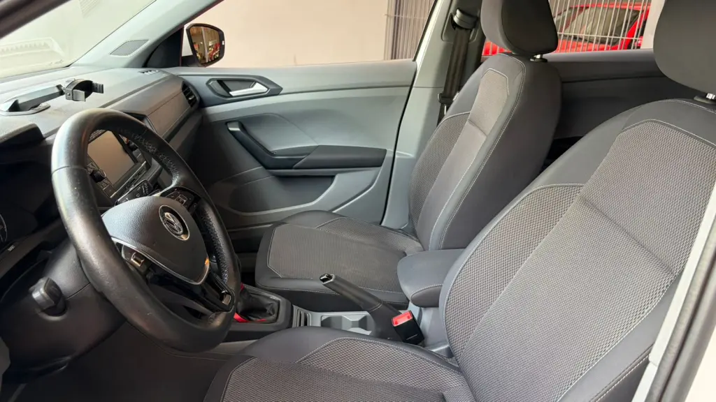 VOLKSWAGEN T-Cross - Foto