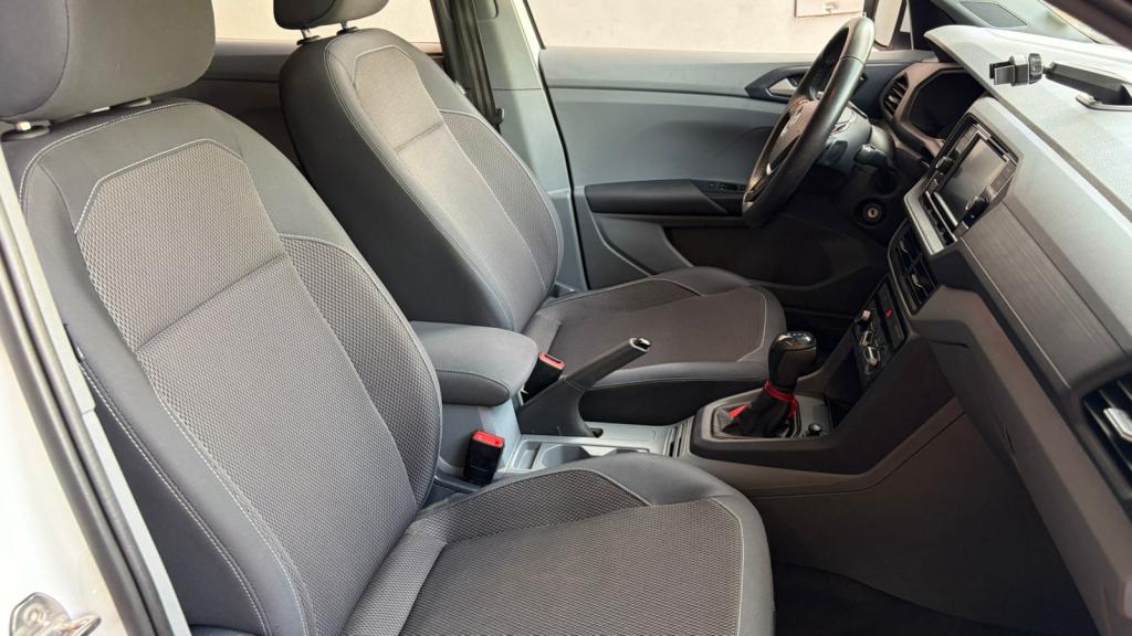 VOLKSWAGEN T-Cross - Foto