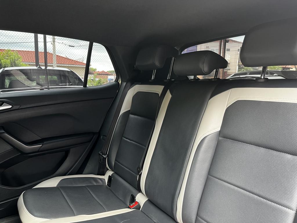 VOLKSWAGEN T-Cross - Foto