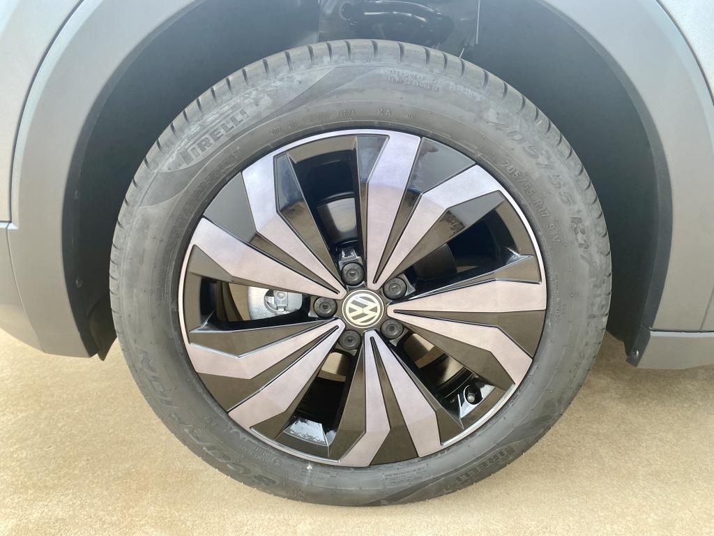 VOLKSWAGEN T-Cross - Foto