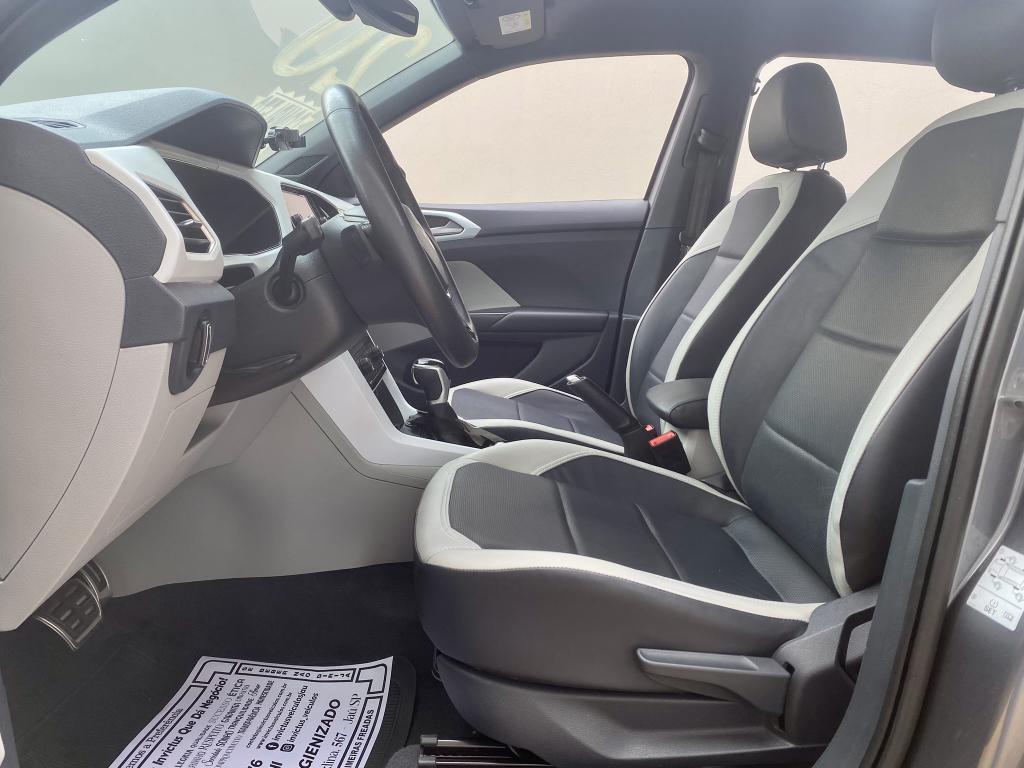 VOLKSWAGEN T-Cross - Foto