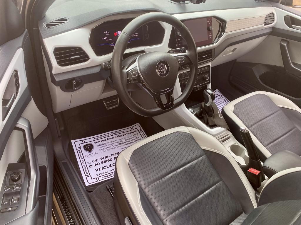 VOLKSWAGEN T-Cross - Foto