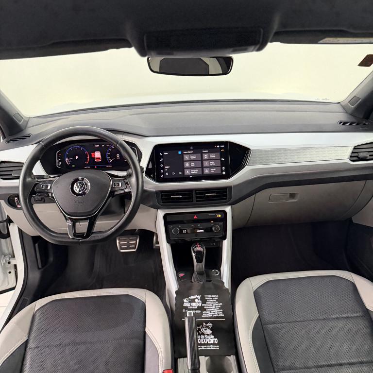 VOLKSWAGEN T-Cross - Foto