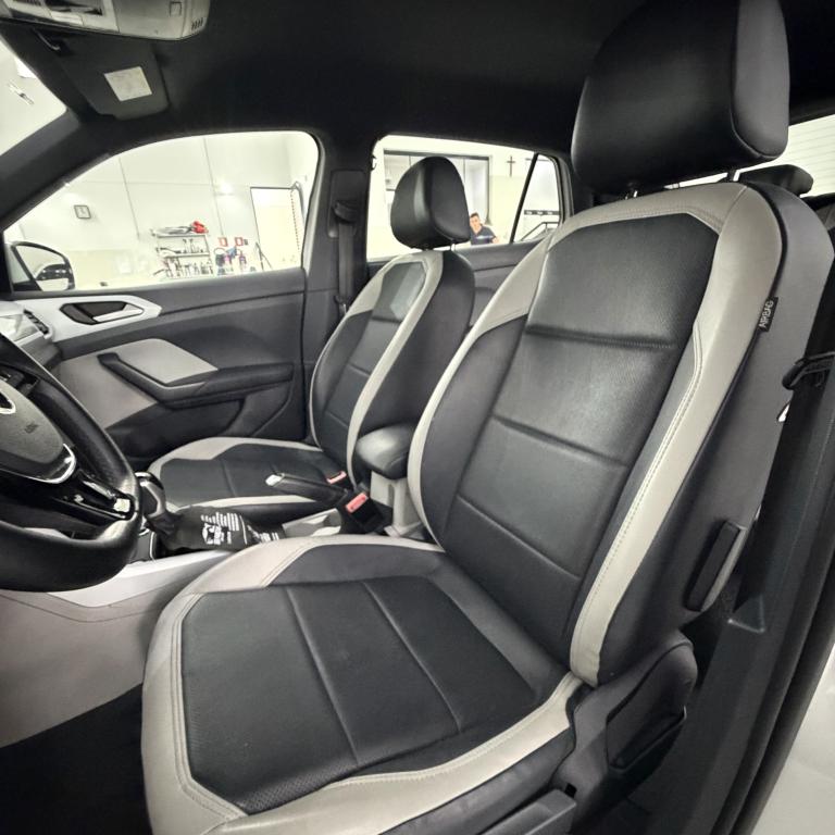 VOLKSWAGEN T-Cross - Foto