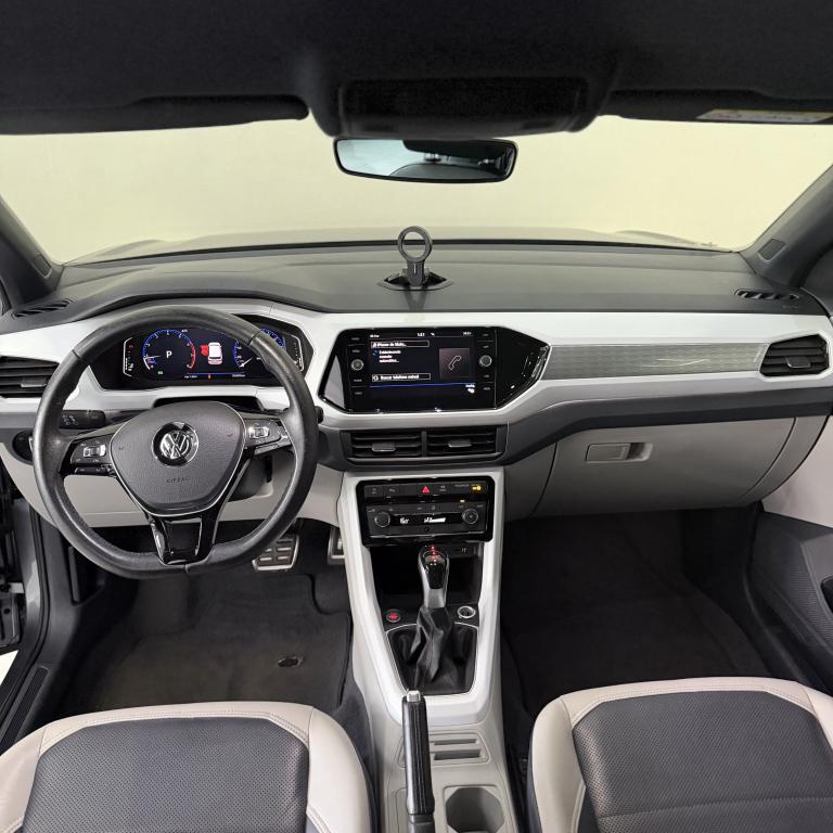 VOLKSWAGEN T-Cross - Foto