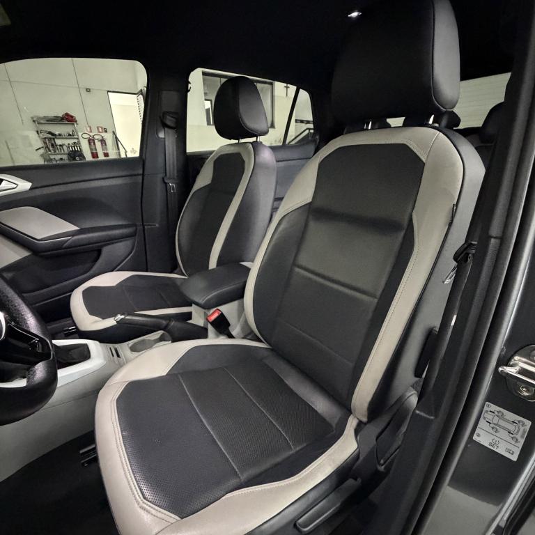 VOLKSWAGEN T-Cross - Foto