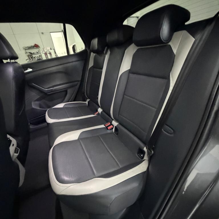 VOLKSWAGEN T-Cross - Foto