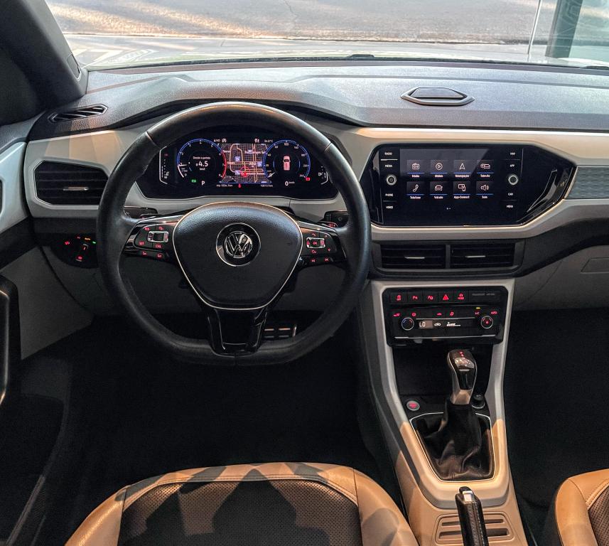 VOLKSWAGEN T-Cross - Foto