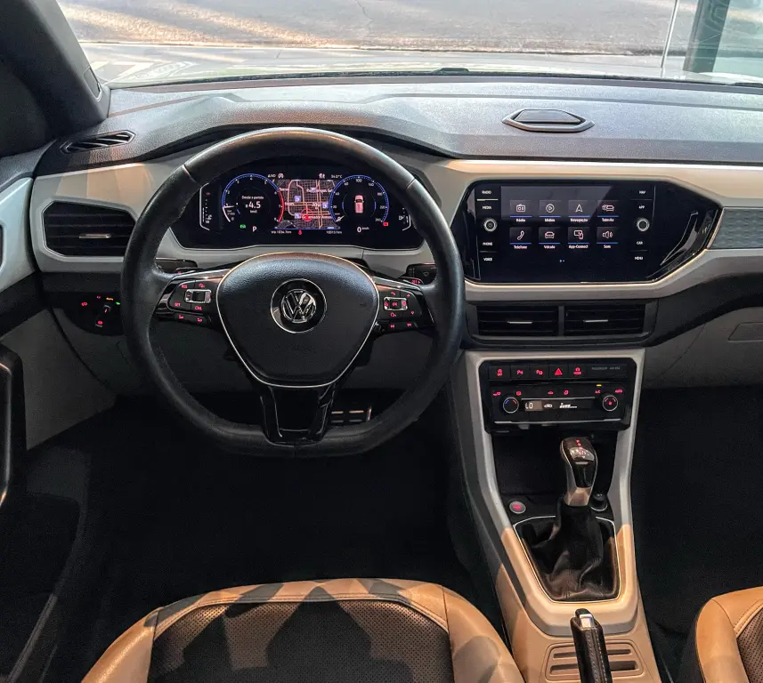 VOLKSWAGEN T-Cross - Foto