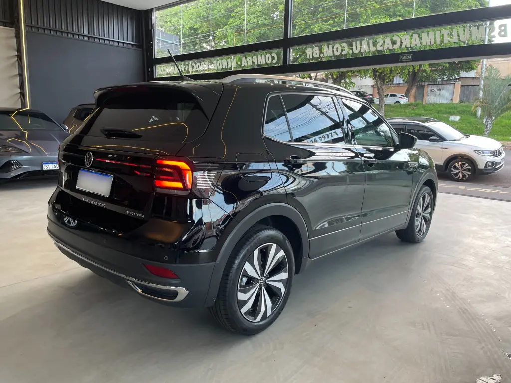 VOLKSWAGEN T-Cross - Foto