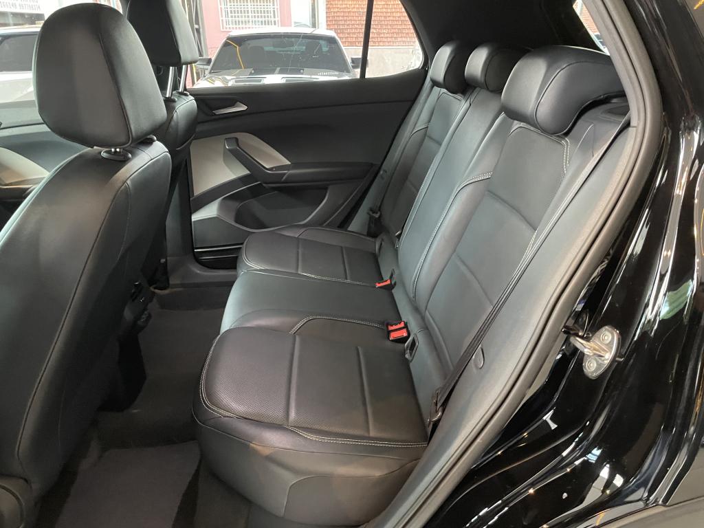 VOLKSWAGEN T-Cross - Foto