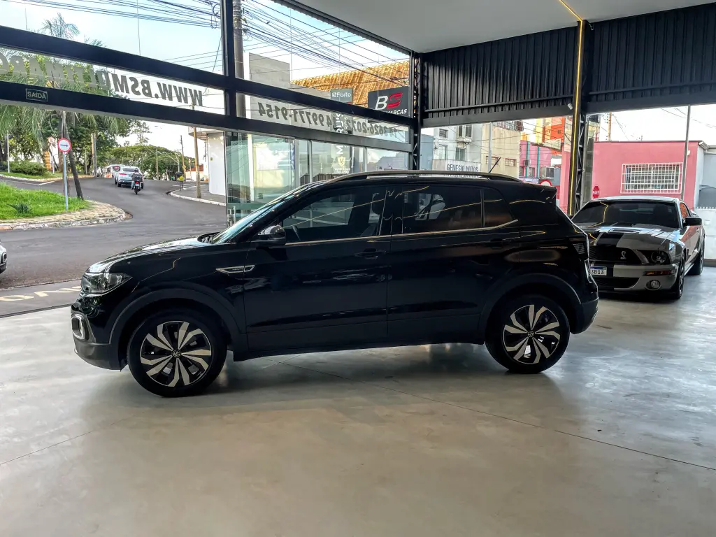 VOLKSWAGEN T-Cross - Foto