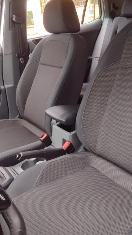 VOLKSWAGEN T-Cross - Foto