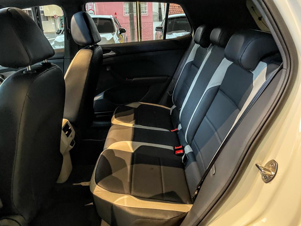 VOLKSWAGEN T-Cross - Foto