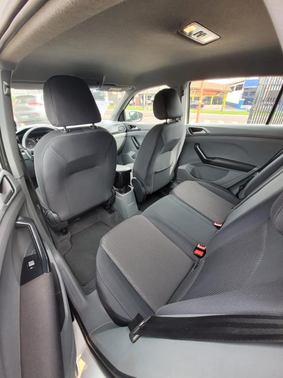 VOLKSWAGEN T-Cross - Foto