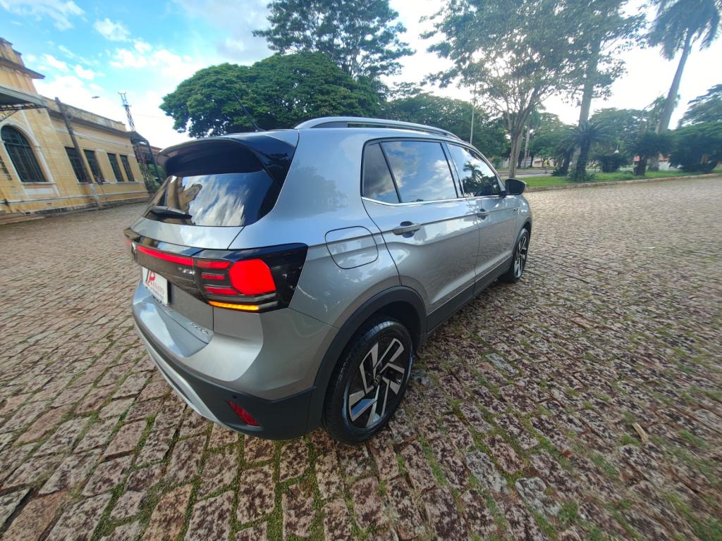 VOLKSWAGEN T-Cross - Foto