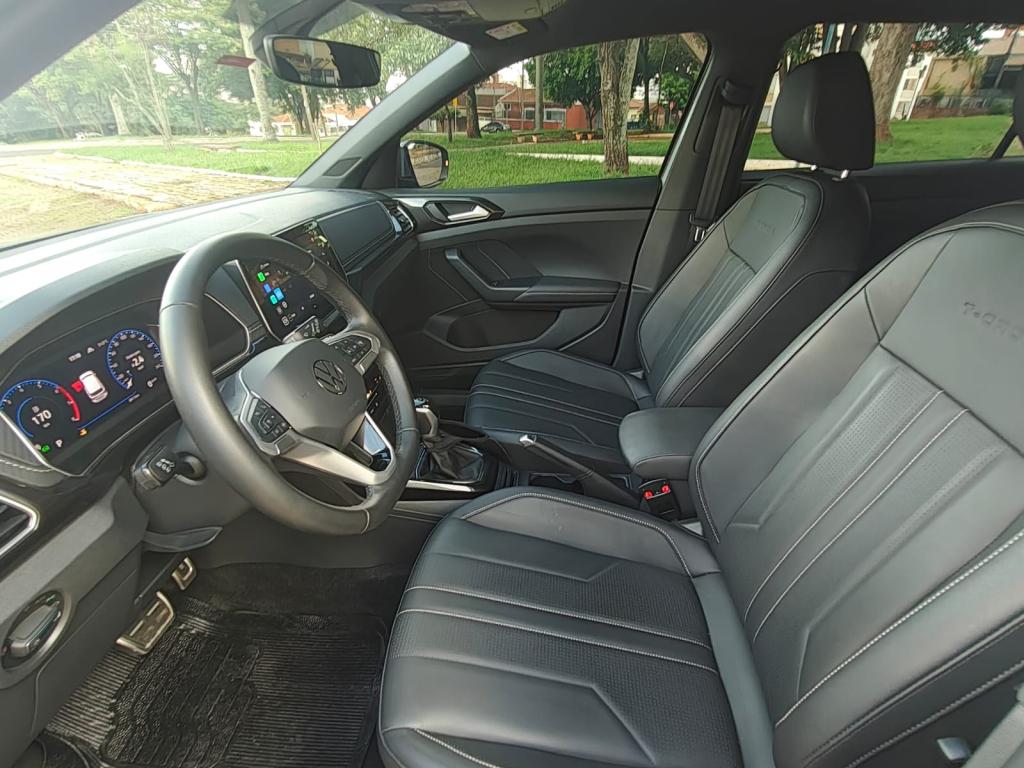 VOLKSWAGEN T-Cross - Foto