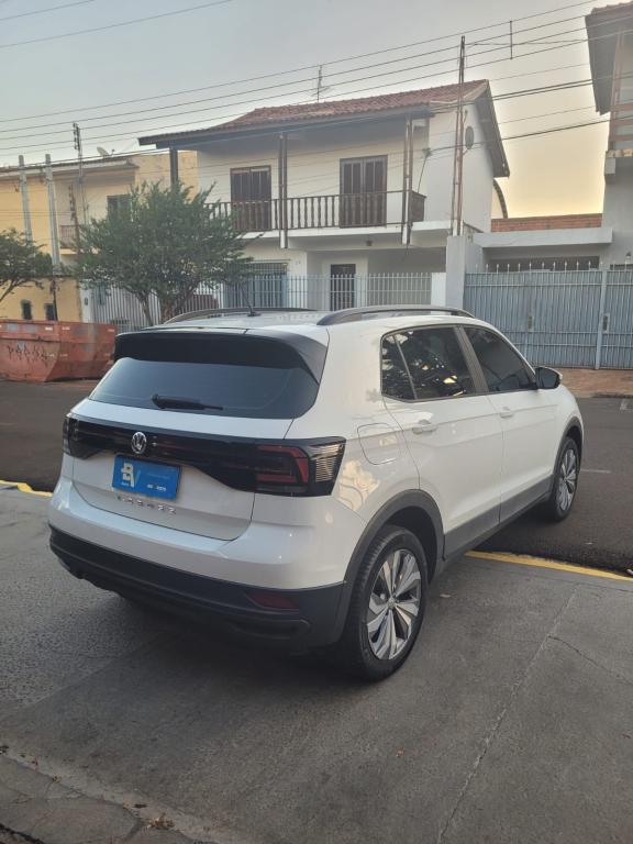 VOLKSWAGEN T-Cross - Foto