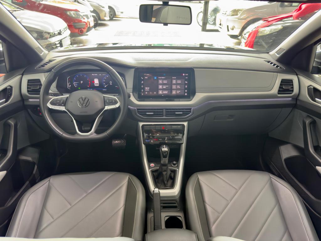 VOLKSWAGEN T-Cross - Foto