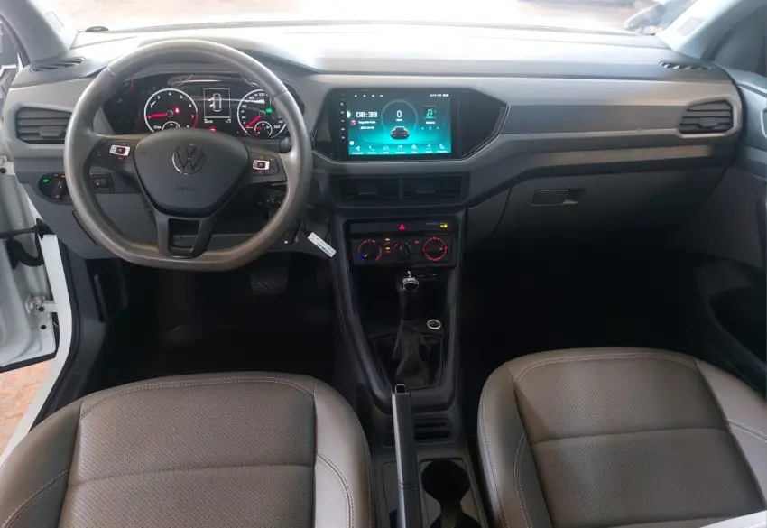 VOLKSWAGEN T-Cross - Foto